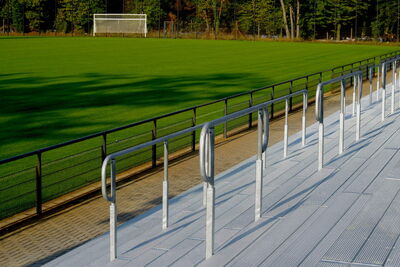 Bender Tribünen, Bühnen und Stadien zum Kauf38