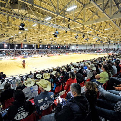Bender Tribünen, Bühnen und Stadien für Sport Veranstaltungen Events437