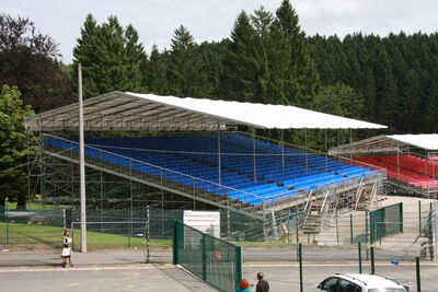 Bender Tribünen, Bühnen, Stadien, Podeste und Zubehör zum Mieten oder Kaufen283