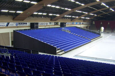 Bender bietet Planung, Herstellung, Vermietung und Verkauf von Tribünen, Bühnen und Stadien316
